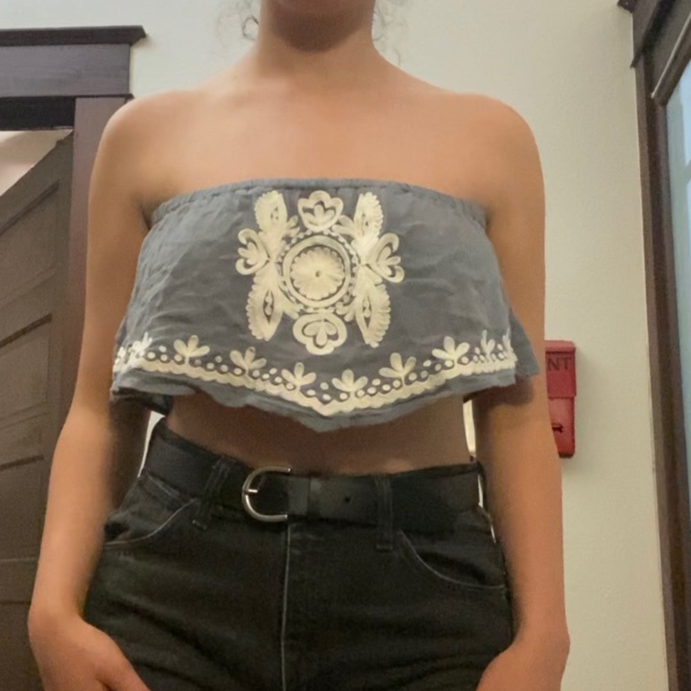 Sleeveless boho crop top with embroidery